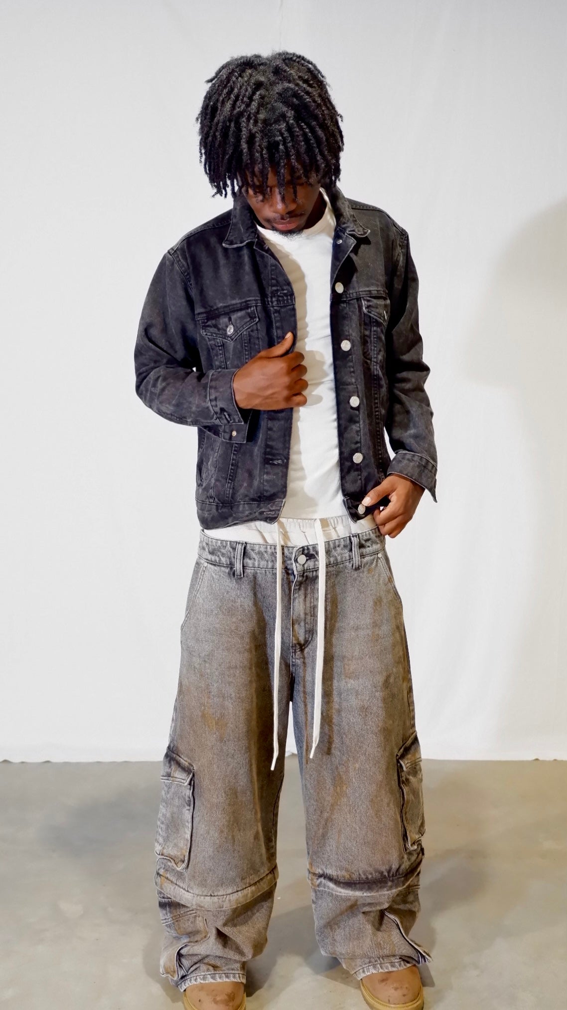 Mud-Wash Double Waisted Cargo Jeans