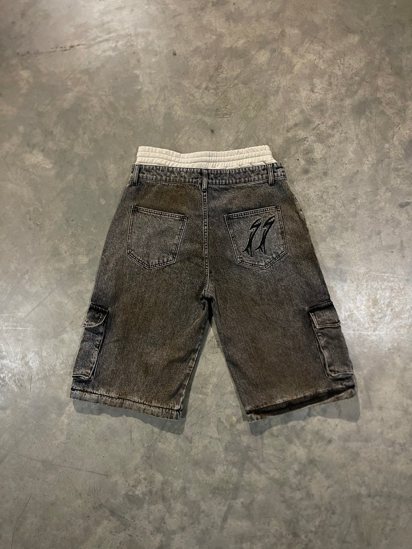 Mud-Wash Double Waisted Cargo Jeans